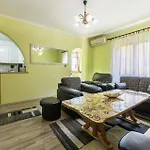 Lejlighed 2 Bedroom Cozy In Pula