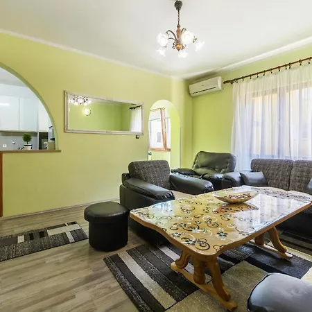 公寓 2 Bedroom Cozy In 普拉