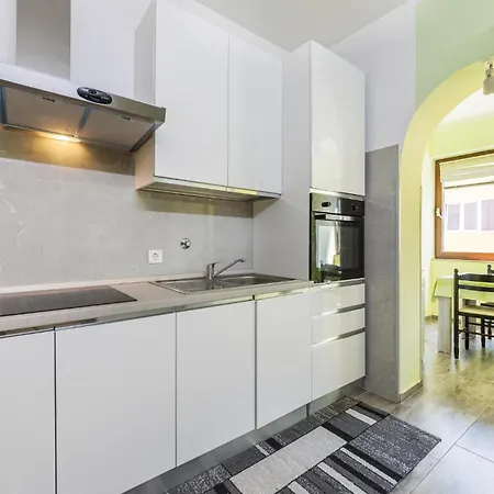 2 Bedroom Cozy In 普拉